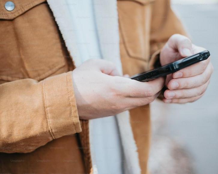 Инсайдер: Android 15 предложит возможность автоматического включения темного режима в приложениях