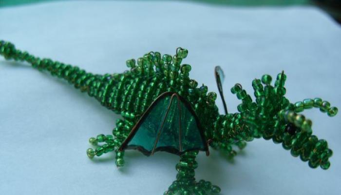 Дракон из бисера: мастер-классы плетения и схемы к ним Китайский дракон из бисера схема