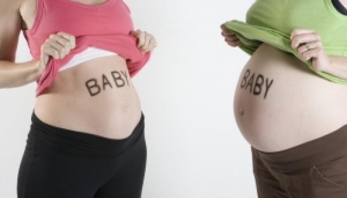 آیا با نگاه کردن به شکم مادر می توان جنسیت نوزاد متولد نشده را تعیین کرد و چگونه می توان این کار را در مراحل اولیه انجام داد؟