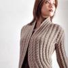 Long jacquard cardigan knitted in a two-color pattern Reya Cardigan made of two colors of yarn