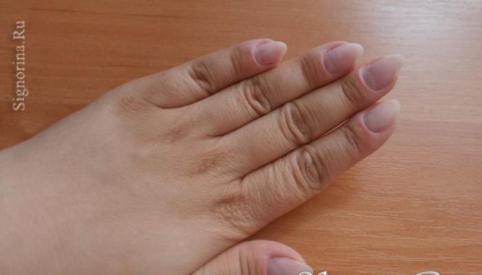 How to do a French manicure with gel polish at home