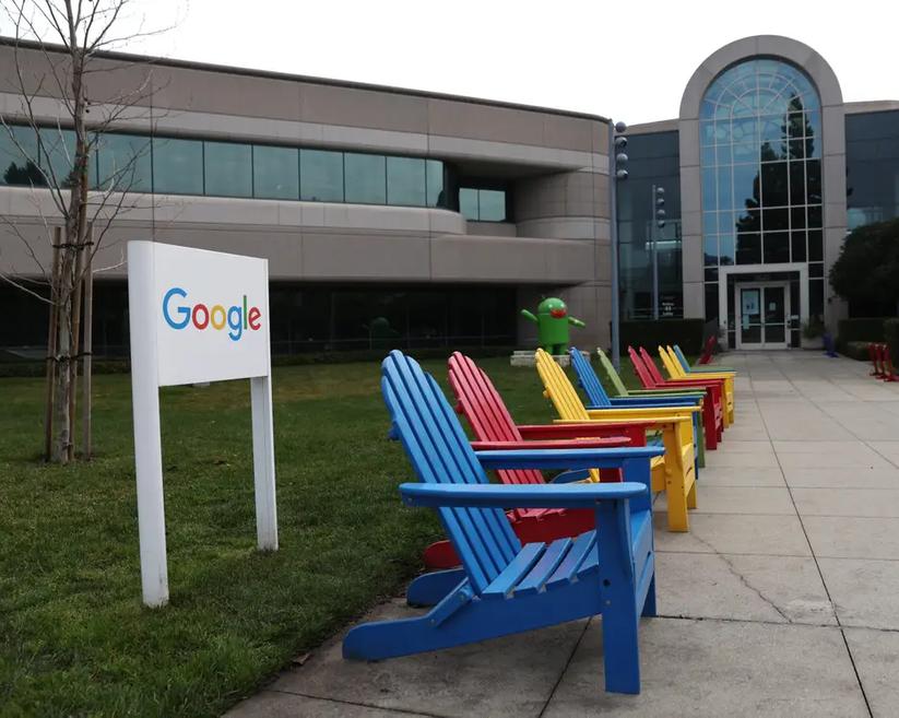 Google обвинили в монополизации поиска, но «Дедуля» не справляется с этим и не в почете у молодых пользователей